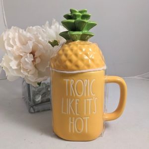 Rae Dunn Pineapple Tropic Like it's Hot Topper Mug